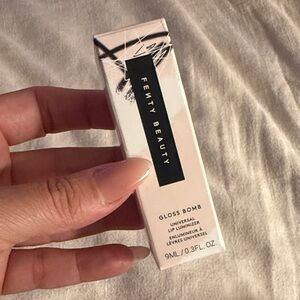 Fenty Beauty Gloss Bomb Hot Chocolit